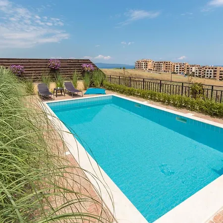 Coral Luxury