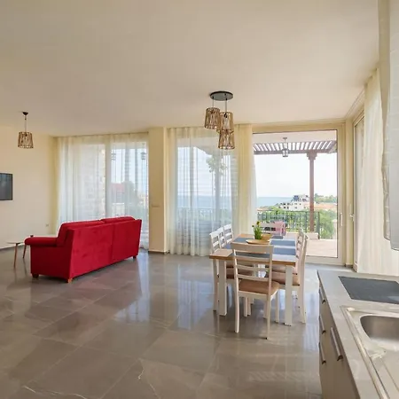 Coral Luxury Лозенец