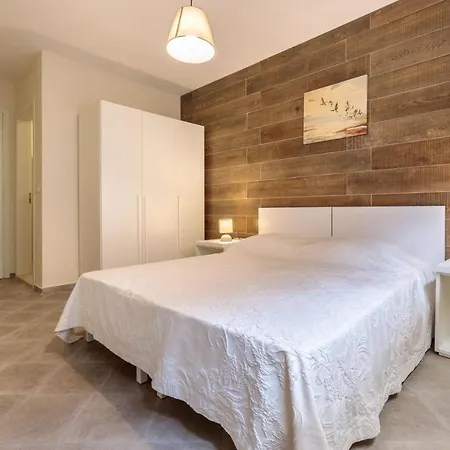 Луксозна вила Coral Luxury Лозенец