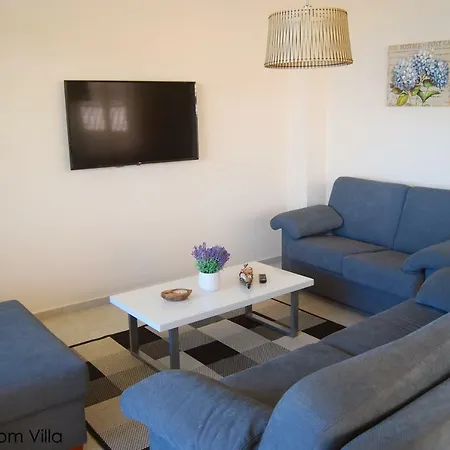 Coral Luxury Лозенец